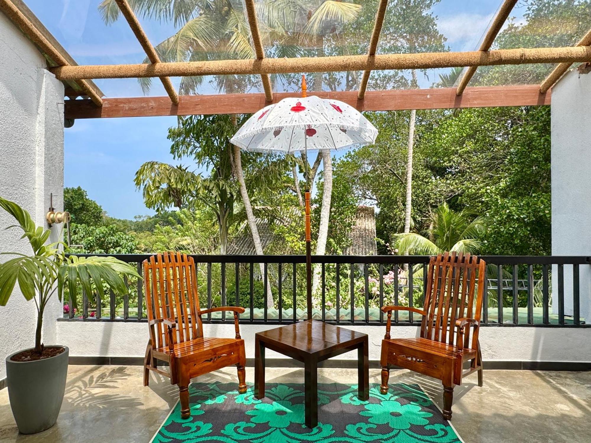 Swastha Ayurveda Villa ヒッカドゥワ エクステリア 写真