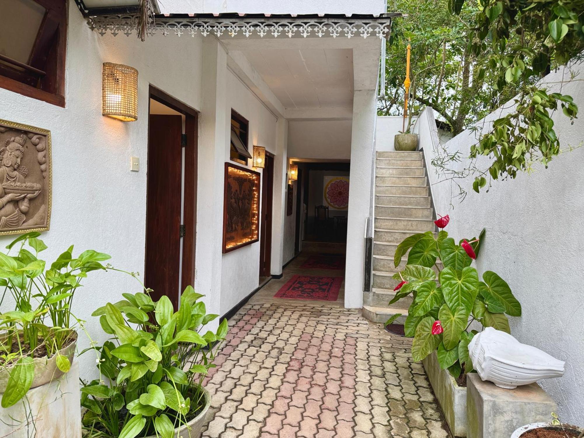 Swastha Ayurveda Villa ヒッカドゥワ エクステリア 写真
